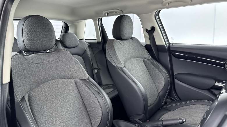 MINI Hatchback 1.5 Cooper Classic 5dr Auto [Nav Pack] Petrol Hatchback